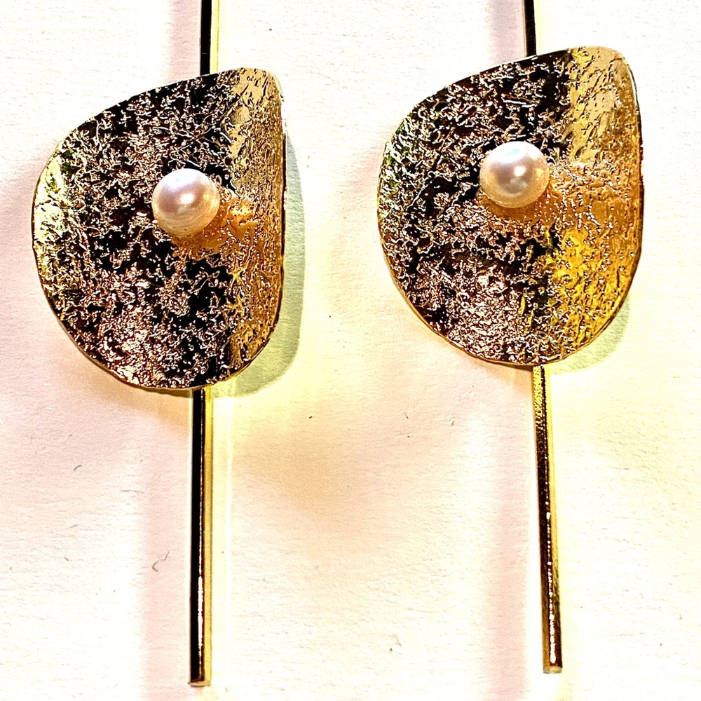 Designer XXL metal earrings with pearl